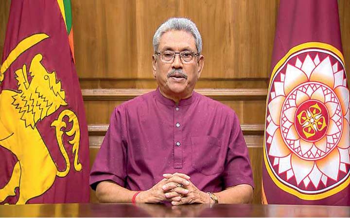 পালাতে গিয়ে বিমানবন্দরে আটক হলেন প্রেসিডেন্ট গোতাবায়া