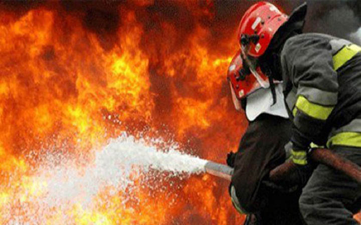 টিকাটুলির সুইপার কলোনীতে আগুন