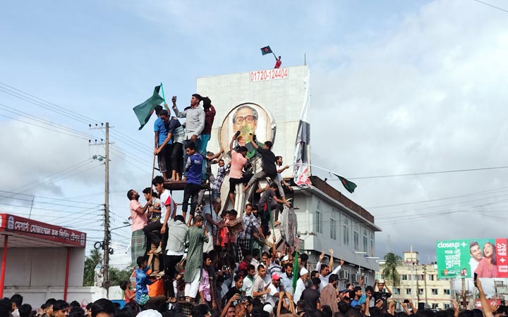 লক্ষ্মীপুরে মুজিব চত্বরকে ‘শহীদ আফনান’ চত্বর ঘোষণা
