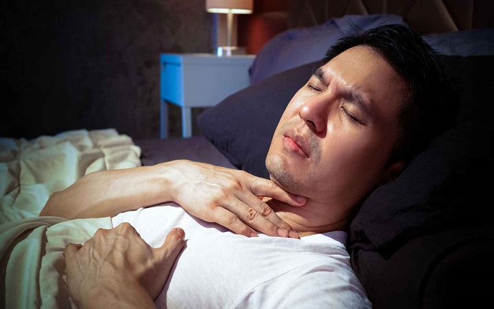 রাতে বুক-গলা জ্বলার রোগ ‘জিইআরডি’, কীভাবে মিলবে স্বস্তি?