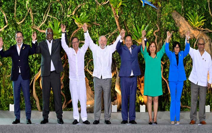 অ্যামাজন বাঁচাতে আট দেশের জোট