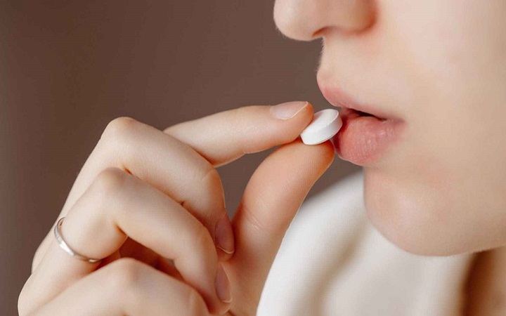 অ্যান্টিবায়োটিকের কোর্স শেষ করেন না? ডাকছেন নিজের বিপদ!