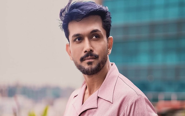 আগুনে পোড়ার পর কেমন আছেন আরিফিন শুভ?