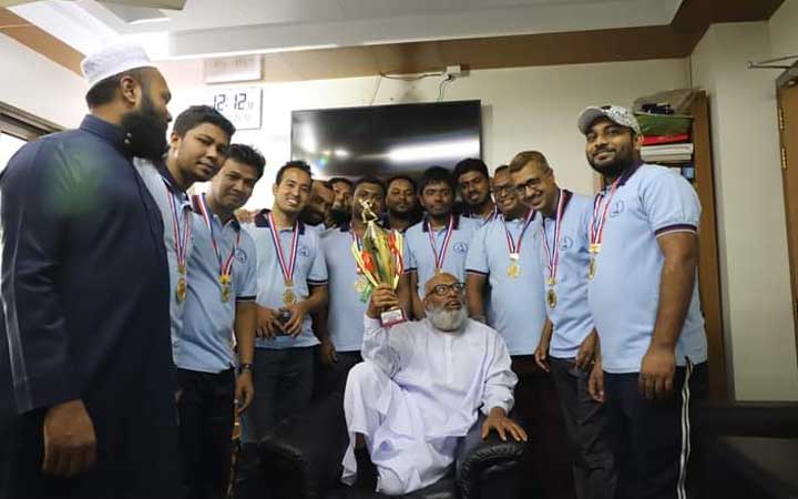 আদ্-দ্বীন হাসপাতাল ও কর্পোরেট অফিসের মাঝে প্রীতি ক্রিকেট অনুষ্ঠিত