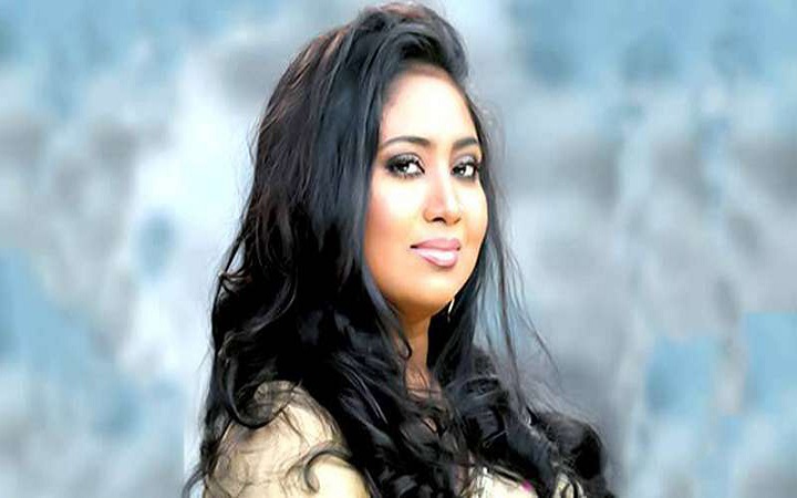 ১৫ বছর পর ঢাকার কনসার্টে গাইবেন বেবী নাজনীন