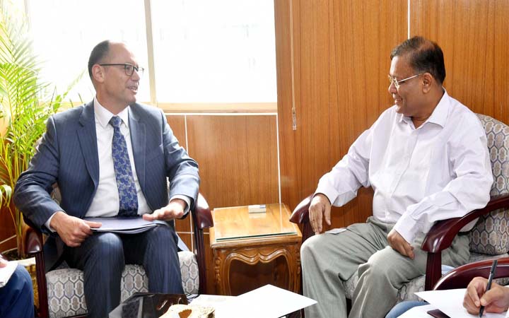 সাংবাদিকদের ওপর কারা হামলা করেছে খুঁজে বিচার করা হবে : তথ্যমন্ত্রী