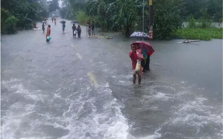 সিলেটের সাথে সড়ক, রেল ও আকাশপথে যোগাযোগ বিচ্ছিন্ন