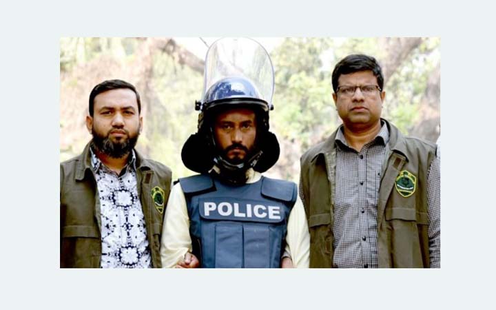 শেখ হাসিনাকে হত্যাচেষ্টা : ২১ বছর ছদ্মবেশে ছিলেন আজিজুল