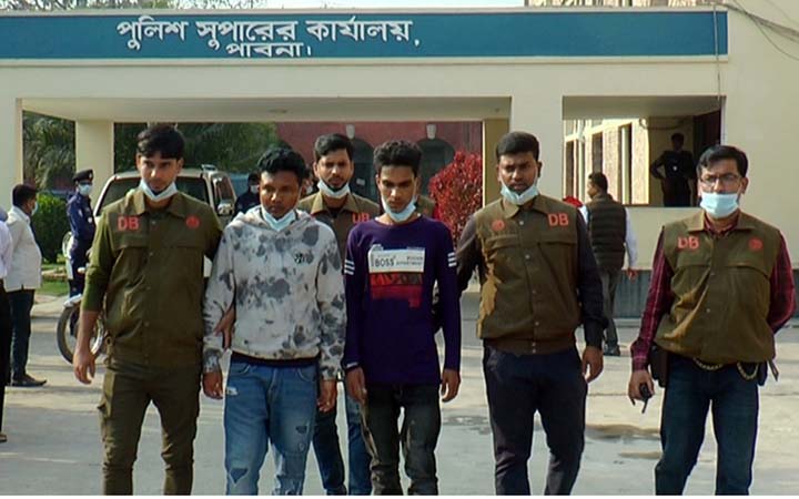 পাবনায় ইউপি সদস্য অপহরণের ৬ ঘন্টা পর উদ্ধার : ২ অপহরণকারী গ্রেপ্তার