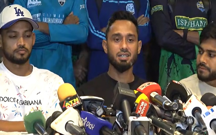 যার অধীনেই হোক, আমরা খেলা চাই : মিঠুন