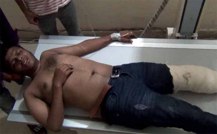 সাতক্ষীরায় সন্ত্রাসীদের হামলায় ছাত্রলীগ নেতা গুলিবিদ্ধ, আটক ৪