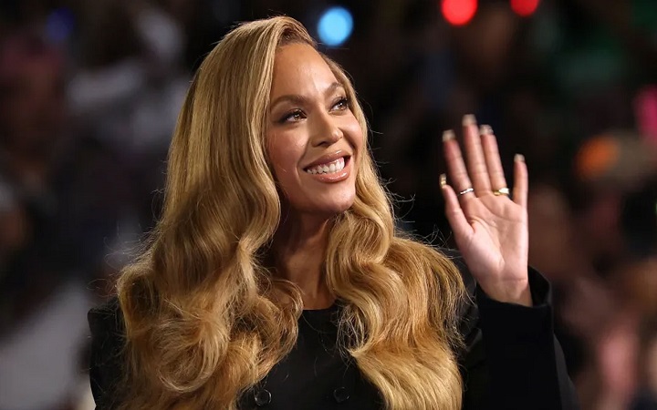 বিলিয়নেয়ারের তালিকায় নাম লেখালেন বিয়ন্সে