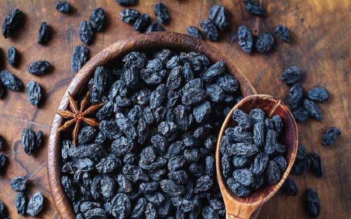 কালো কিসমিসের উপকারিতা জানেন না বেশিরভাগ মানুষ