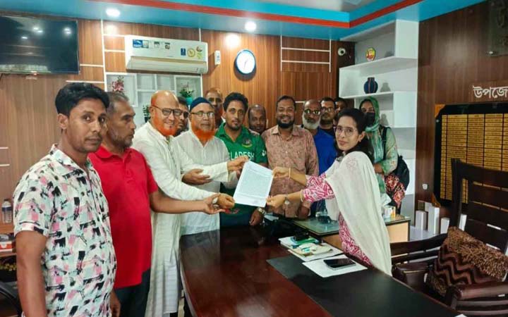 সাতক্ষীরা-৪ কালিগঞ্জ ও শ্যামনগর রাখার দাবিতে বিএনপির স্মারকলিপি প্রদান