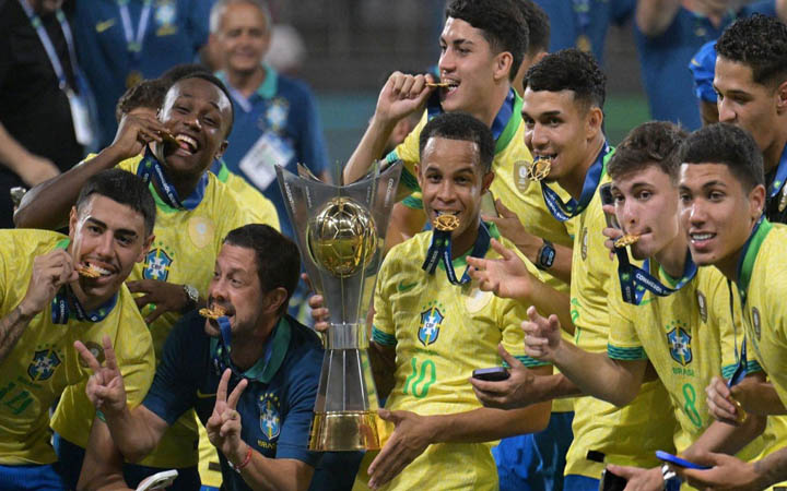 আর্জেন্টিনার হার, ৩ গোলের জয়ে চ্যাম্পিয়ন ব্রাজিল