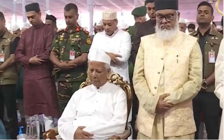 জাতীয় ঈদগাহে ঈদের নামাজ আদায় করলেন প্রধান উপদেষ্টা