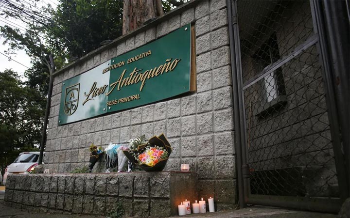 কলম্বিয়ায় ৮০ মিটার খাদে স্কুল বাস, নিহত ১৭