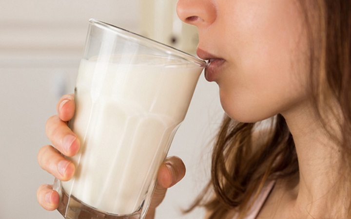 গরুর দুধ কি মানুষের শরীরের জন্য উপকারী? জেনে নিন বিজ্ঞানের ব্যাখ্যা