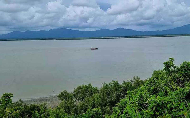 মিয়ানমারের ছোঁড়া গুলিতে জেলের পা বিচ্ছিন্ন