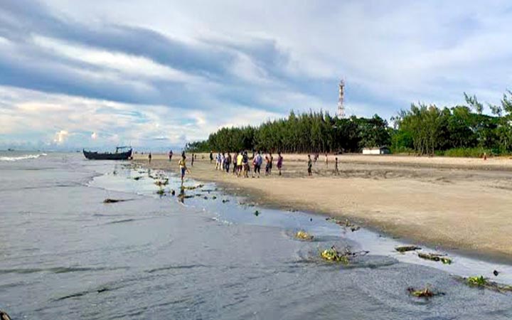 কক্সবাজার সৈকতে ভেসে এলো জেলের মরদেহ