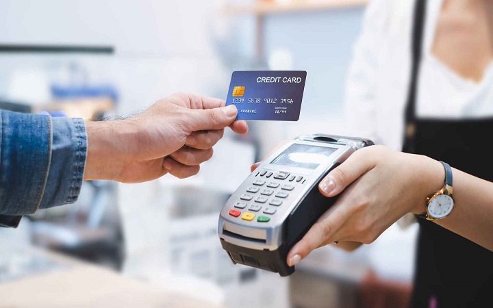 ক্রেডিট কার্ডে লেনদেনে ভাটা