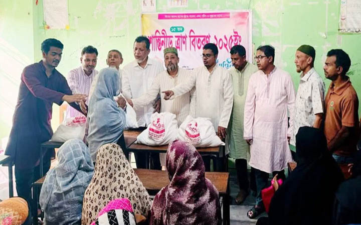 সুবিধাবঞ্চিত ২৫০ পরিবার পেলো শান্তিনীড়’র ঈদ উপহার
