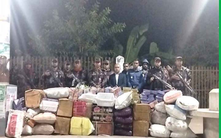 কুমিল্লায় বিজিবির অভিযানে বিপুল ভারতীয় মালামাল জব্দ