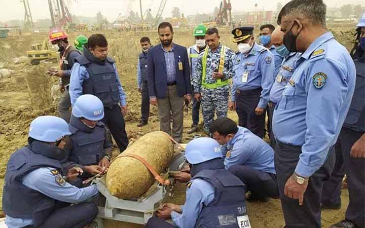 শাহজালাল বিমানবন্দরে ২৫০ কেজি ওজনের বোমা উদ্ধার