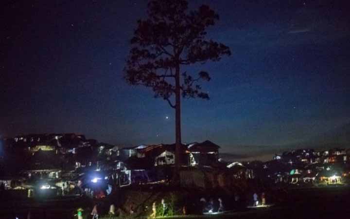 রোহিঙ্গা ক্যাম্পে গোলাগুলি, নিহত ১