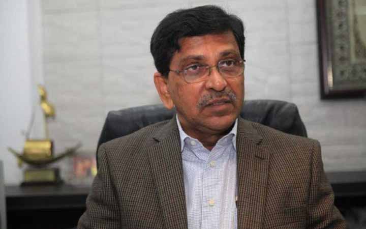 খালেদা জিয়ার মুক্তির জন্য দু'টি পথ খোলা আছে : হানিফ