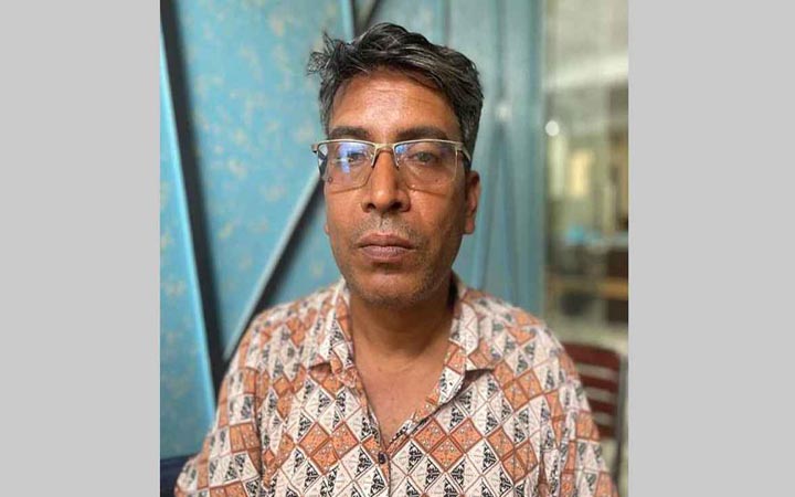 হাসপাতাল থেকে বাড়ি ফিরলেন সেই দেলোয়ার