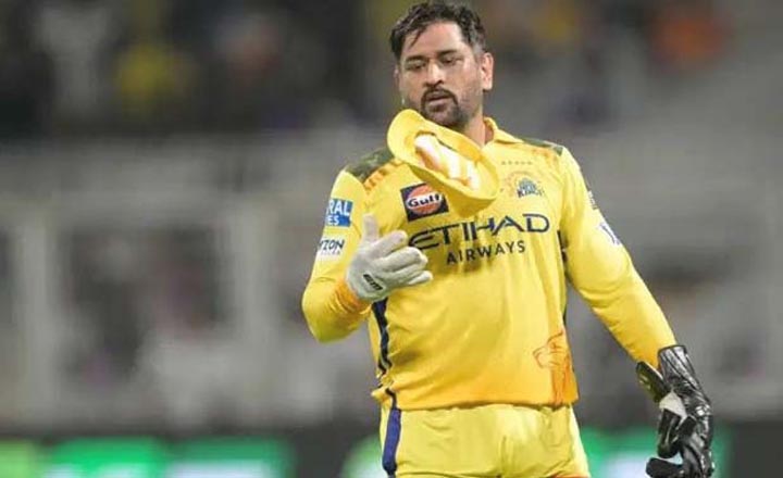 শেষ ওভারে ধোনির ছক্কা, রোমাঞ্চকর জয় চেন্নাইয়ের