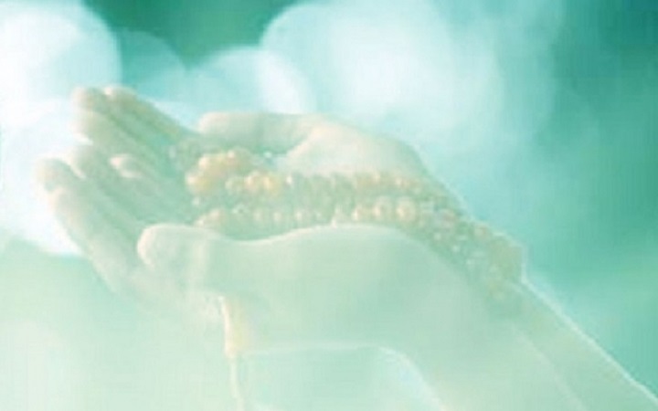 নবীজি (সা.) এর প্রতি দরূদ পড়ার ফজিলত