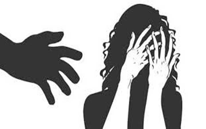 যশোরে মাদ্রাসা শিক্ষকের বিরুদ্ধে ছাত্রী ধর্ষণ চেষ্টার অভিযোগ