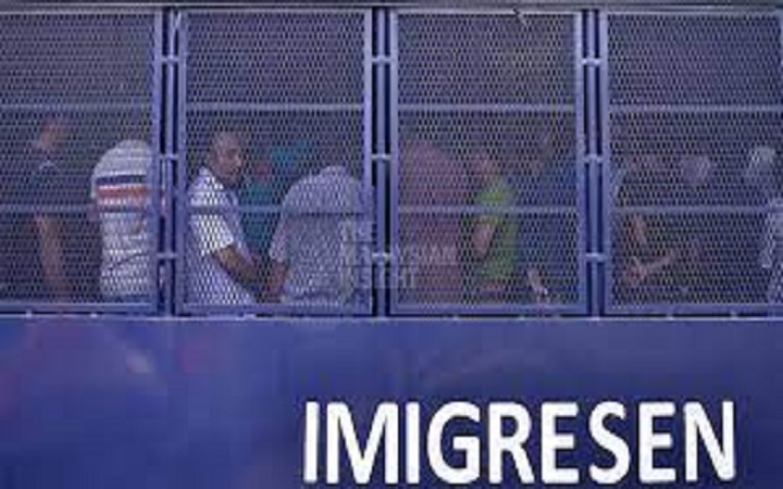 মালয়েশিয়ায় অবৈধ ১৪ বাংলাদেশি গ্রেপ্তার