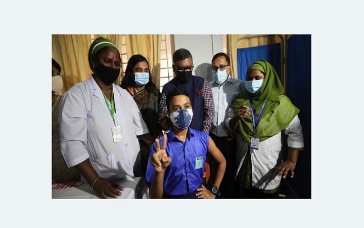 স্কুলশিক্ষার্থীদের করোনা টিকার নিবন্ধন শুরু