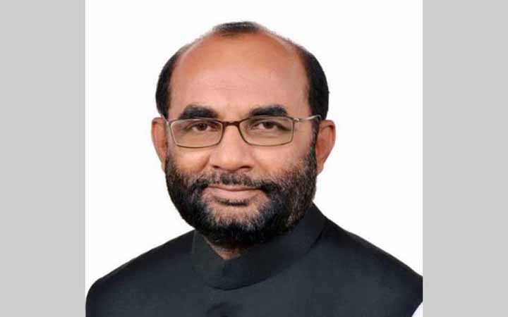 প্রাণিসম্পদ খাত থেকে বিপুল পরিমাণ বৈদেশিক মুদ্রা অর্জন সম্ভব : শ ম রেজাউল করিম