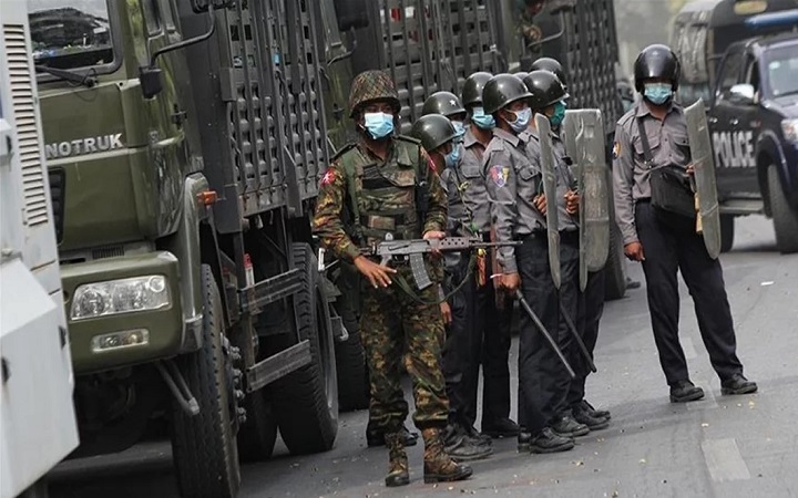 মিয়ানমারে বিদ্রোহীদের দমনে যুদ্ধাপরাধ করছে জান্তা: অ্যামনেস্টি