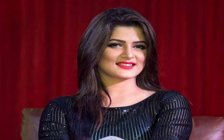 কটাক্ষের শিকার শ্রাবন্তী