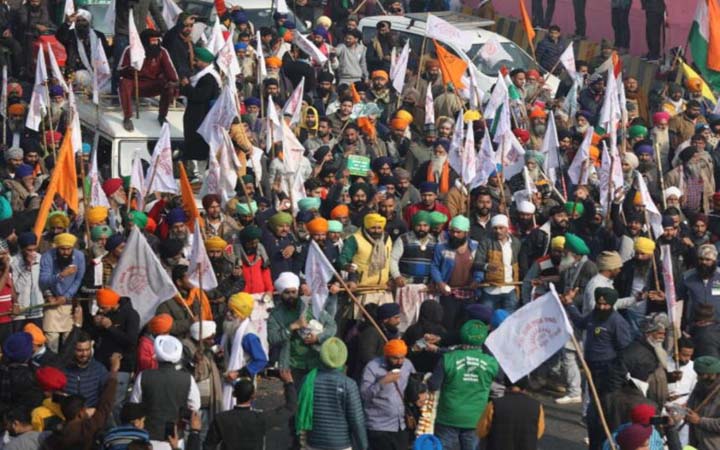 এবার অনশনে কৃষকরা, দিল্লিতে বিচ্ছিন্ন ইন্টারনেট