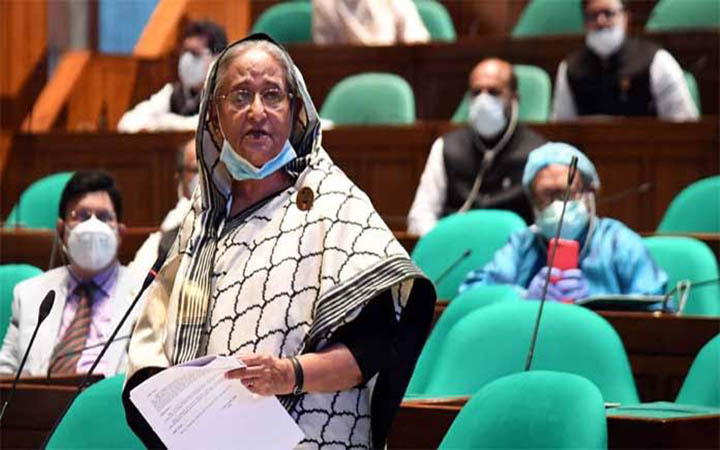 নিজেরা বাসে আগুন দিয়ে সরকারের ওপর দোষ চাপানোর চেষ্টা করছে বিএনপি : প্রধানমন্ত্রী