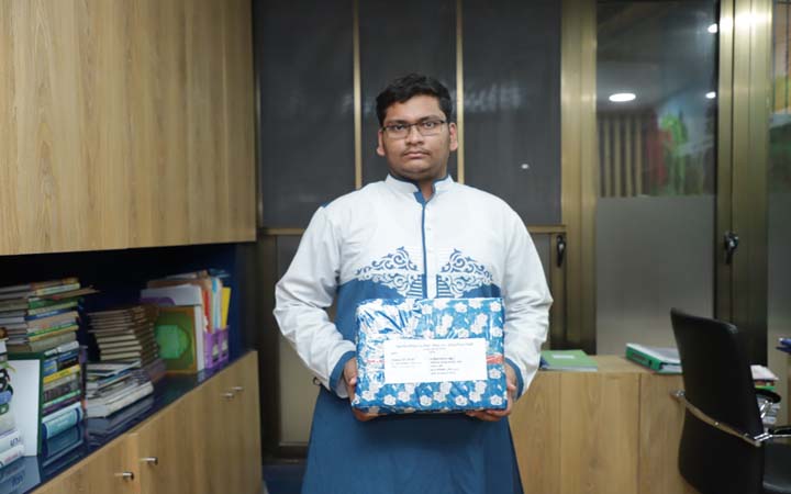 নিউজজোনবিডি ডটকম এর রচনা প্রতিযোগিতার পুরস্কার প্রদান