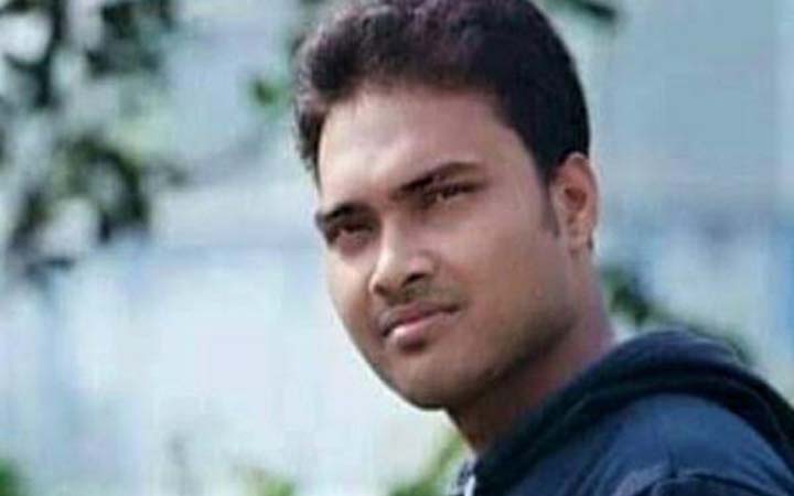বিশ্ববিদ্যালয়ের মেধাবী ছাত্রকে বাঁচাতে নিঃস্ব পিতার মানবিক আবেদন