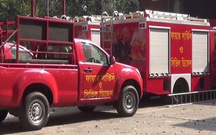 পিলখানায় আগুন, ফায়ার সার্ভিসের দুই ইউনিটের চেষ্টায় নিয়ন্ত্রণে