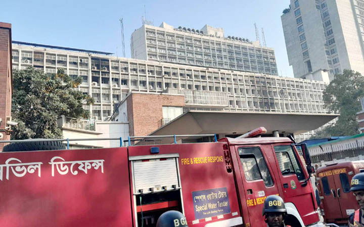 ৬ ঘণ্টা পর নিয়ন্ত্রণে সচিবালয়ের আগুন
