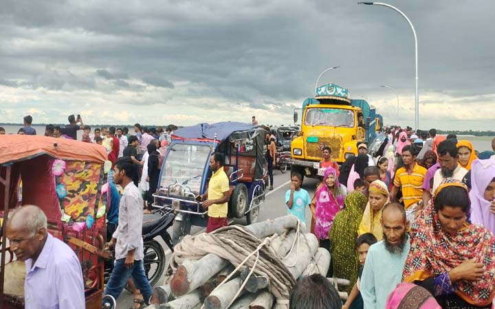 তৃতীয় দিনেও ভাসানী সেতুতে ভয়াবহ যানজট