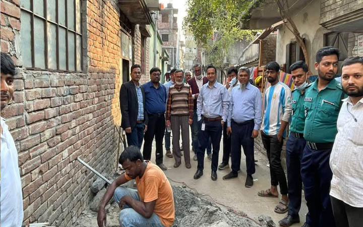কামরাঙ্গীরচরে অবৈধ গ্যাস সংযোগ বিচ্ছিন্ন ও জরিমানা