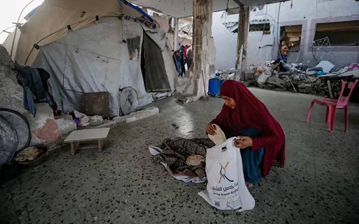 যুদ্ধবিরতি চললেও ত্রাণ প্রবেশে বাধা, গাজায় ক্ষুধায় কাতর ফিলিস্তিনিরা