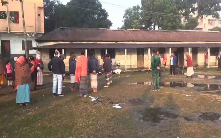 গাজীপুরে ২ শিক্ষা প্রতিষ্ঠানে আগুন