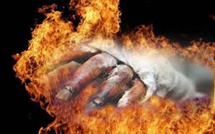 রাজধানীতে সহকর্মীর দেয়া আগুনে দগ্ধ যুবকের মৃত্যু